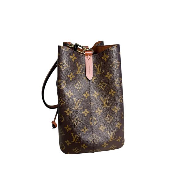 Louis Vuitton NWOT NeoNoe MM Bucket Bag in Caramel w/Dust Bag, Box & Ribbon - Picture 5 of 16